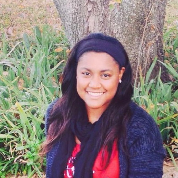 Meet your Posher, Taylor - Picture 1 of 1